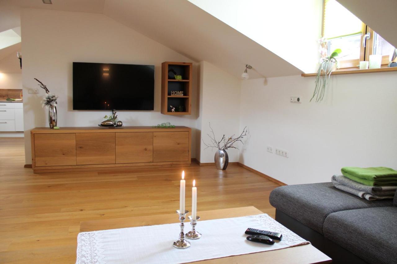 Ferienwohnung Am Dreiseithof Хауценберг Екстериор снимка