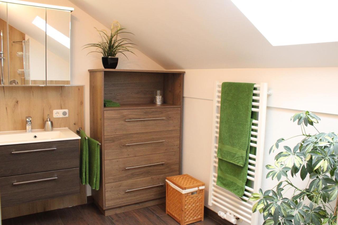 Ferienwohnung Am Dreiseithof Хауценберг Екстериор снимка