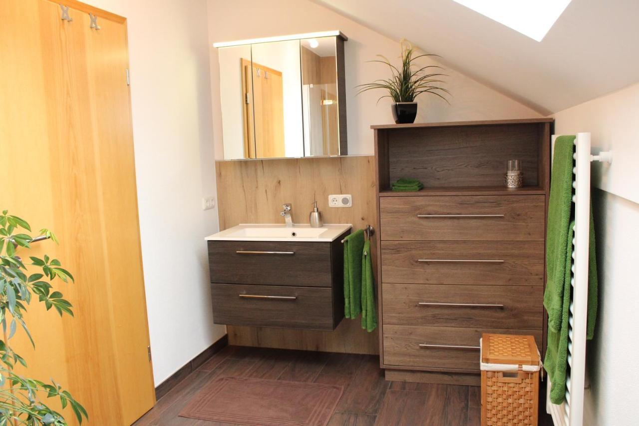 Ferienwohnung Am Dreiseithof Хауценберг Екстериор снимка